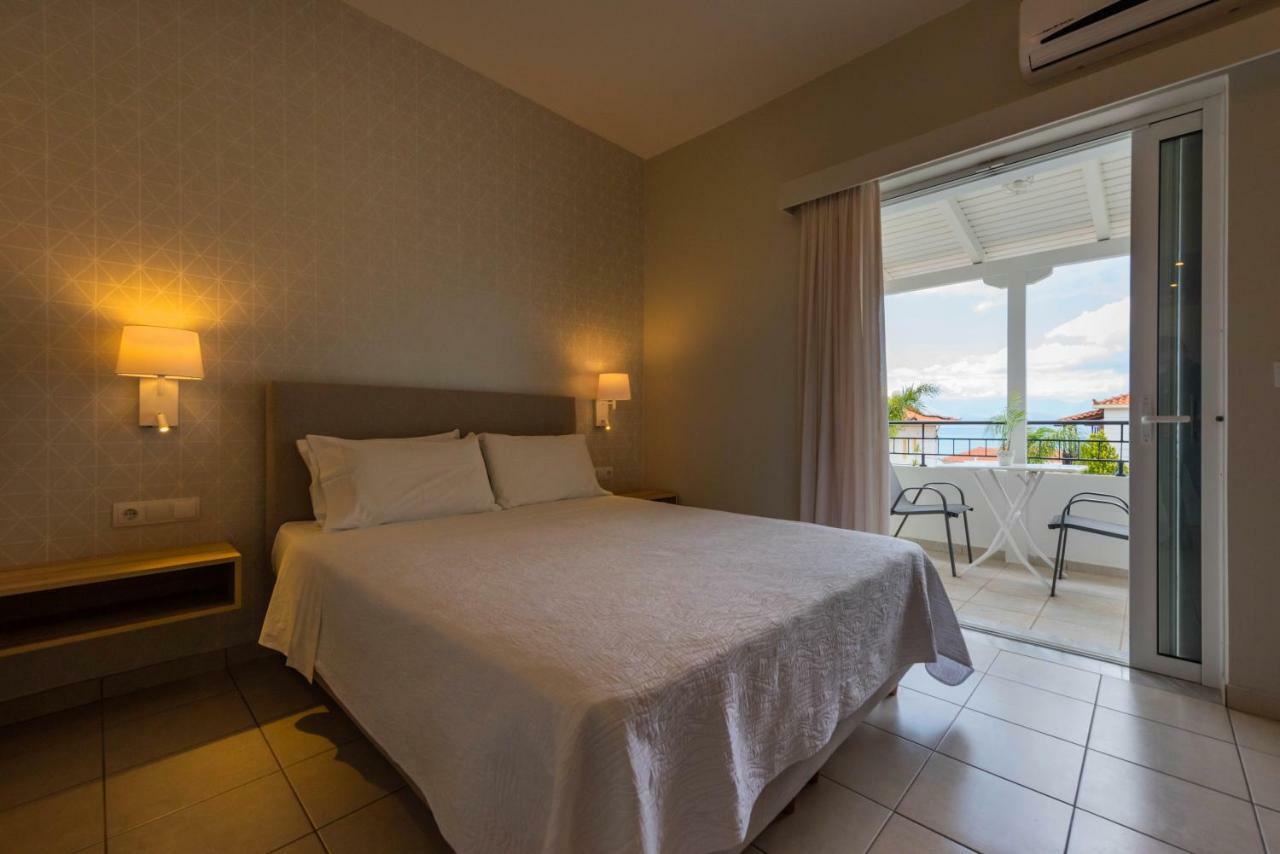 Theoxenia Hotel Apartments Chrani Buitenkant foto